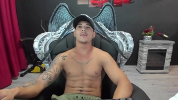 Jonnyporn1  26-08-2021 video ride toy